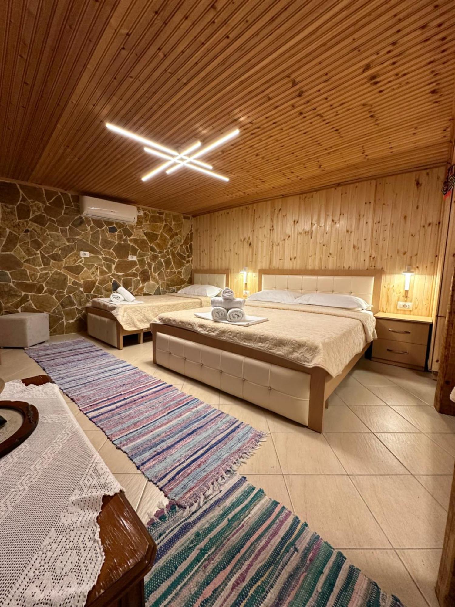 "Mani Guest House" Гирокастра Экстерьер фото