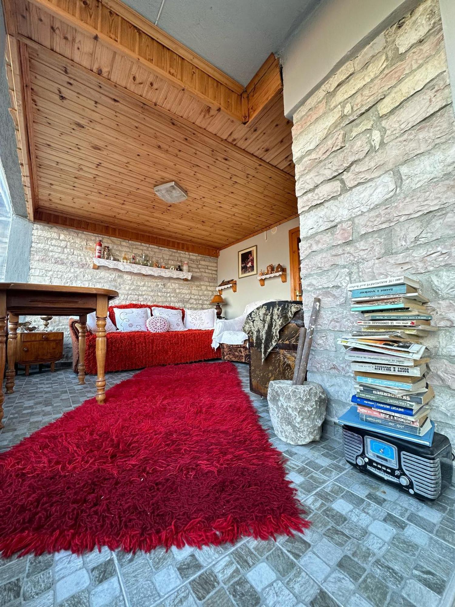 "Mani Guest House" Гирокастра Экстерьер фото